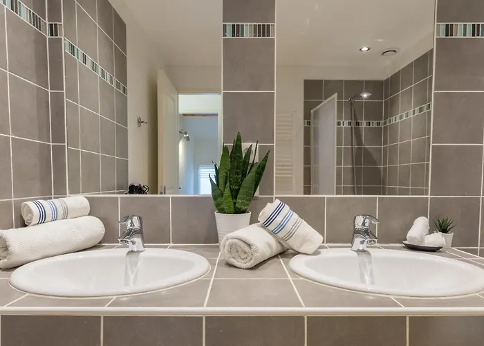 La Bastide, En Duplex Idealement Situee A Quelques Pas De La Hyères