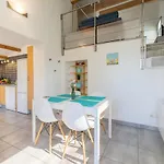 La Bastide, En Duplex Idealement Situee A Quelques Metres De La Hyeres