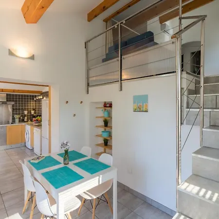 La Bastide, En Duplex Idealement Situee A Quelques Metres De La Holiday home