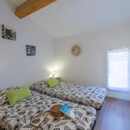 La Bastide, En Duplex Idealement Situee A Quelques Metres De La Hyeres