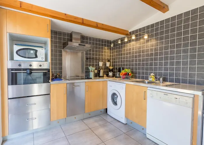 Holiday home La Bastide, En Duplex Idealement Situee A Quelques Pas De La Hyeres